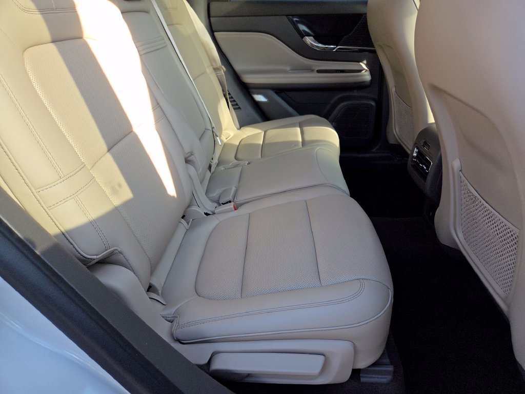 Used 2022 Lincoln Corsair AWD w/ Premium Package image 31