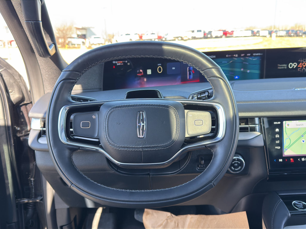 Used 2025 Lincoln Navigator L Reserve w/ Jet Appearance Package image 33