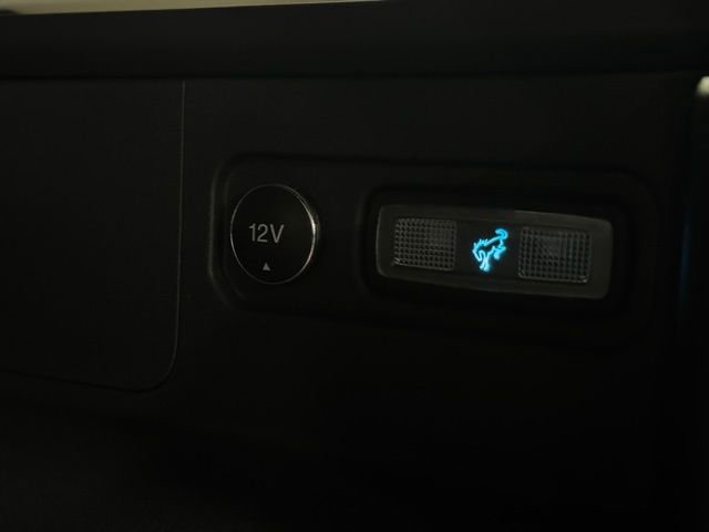 Used 2025 Ford Bronco Badlands image 11