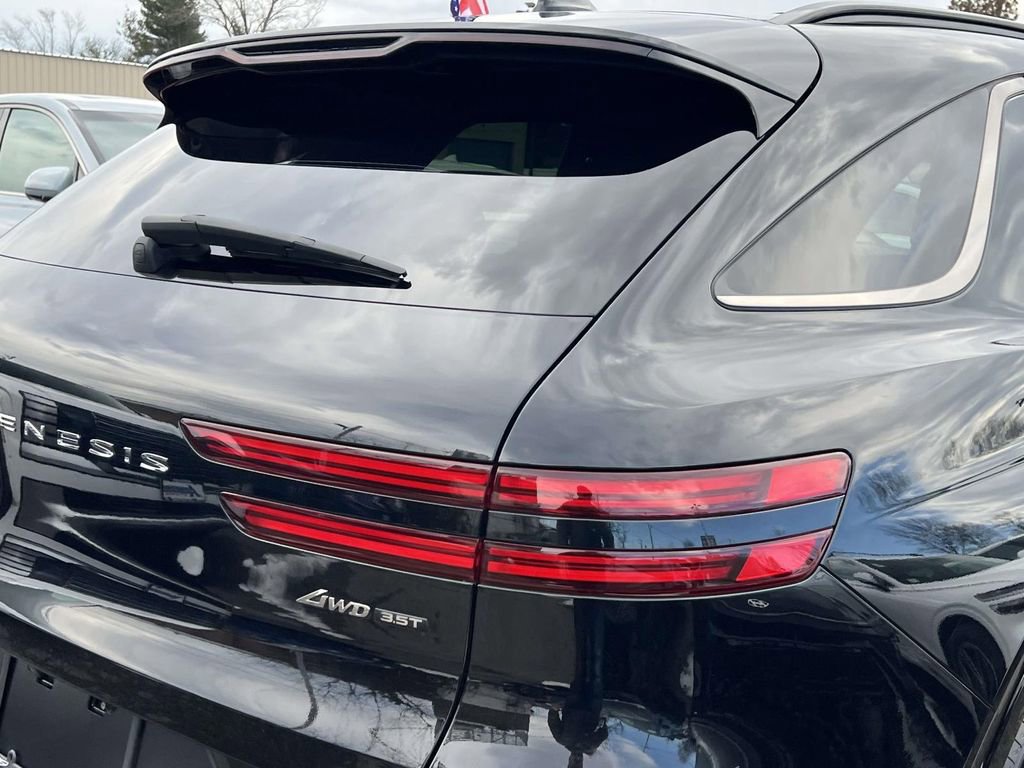 Used 2023 Genesis GV70 3.5T Sport w/ Sport Prestige Package image 9