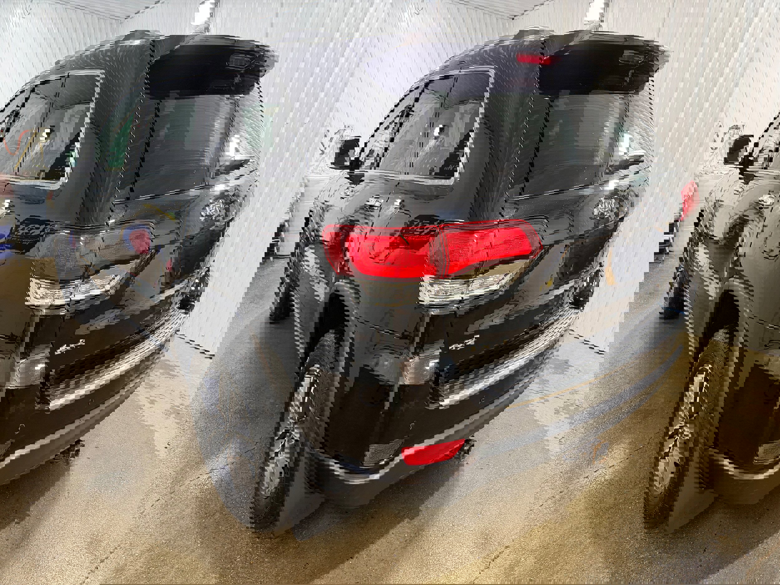 Used 2021 Jeep Grand Cherokee Limited image 5