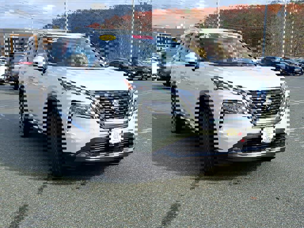 Certified 2023 Nissan Rogue SL w/ SL Premium Package image 3