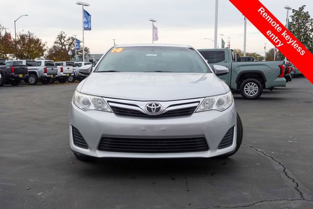 Used 2014 Toyota Camry LE image 3