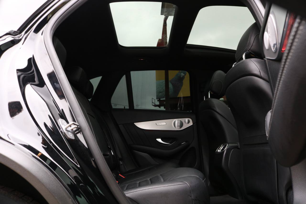 Used 2020 Mercedes-Benz GLC 300 4MATIC image 57