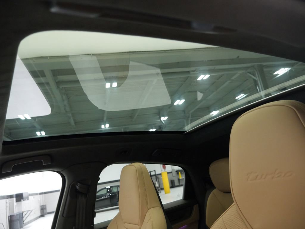Certified 2024 Porsche Cayenne Turbo image 47