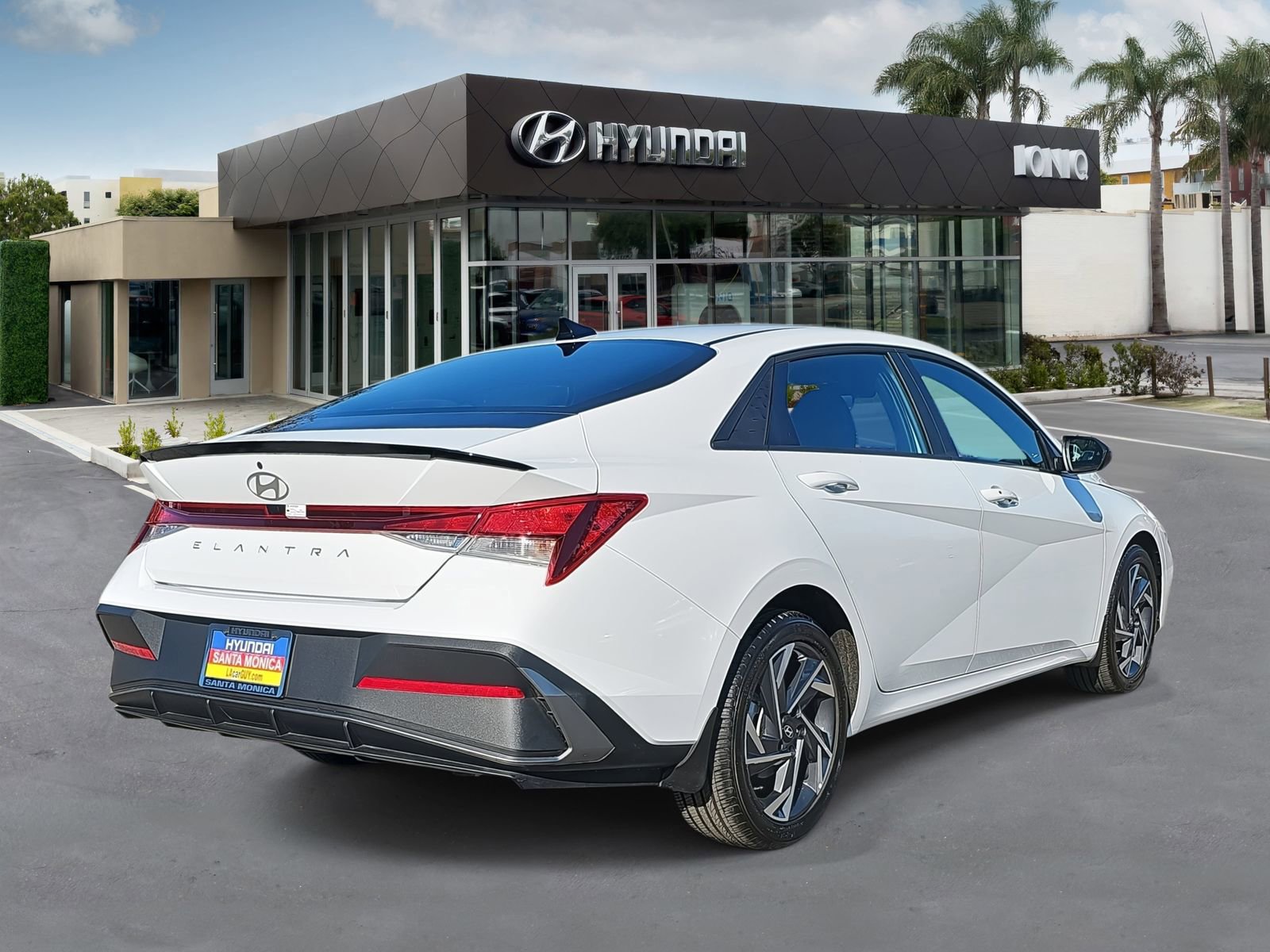 Certified 2025 Hyundai Elantra Sport image 3