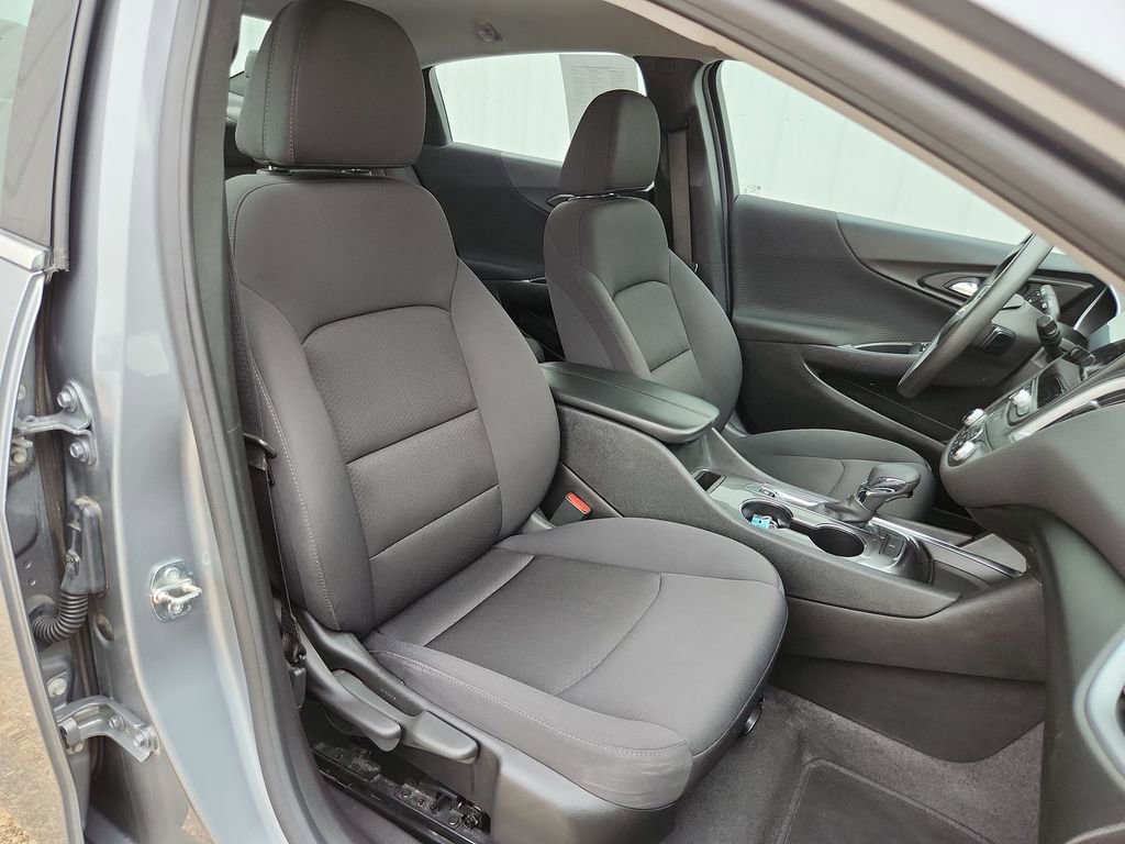 Used 2023 Chevrolet Malibu LT FWD image 15
