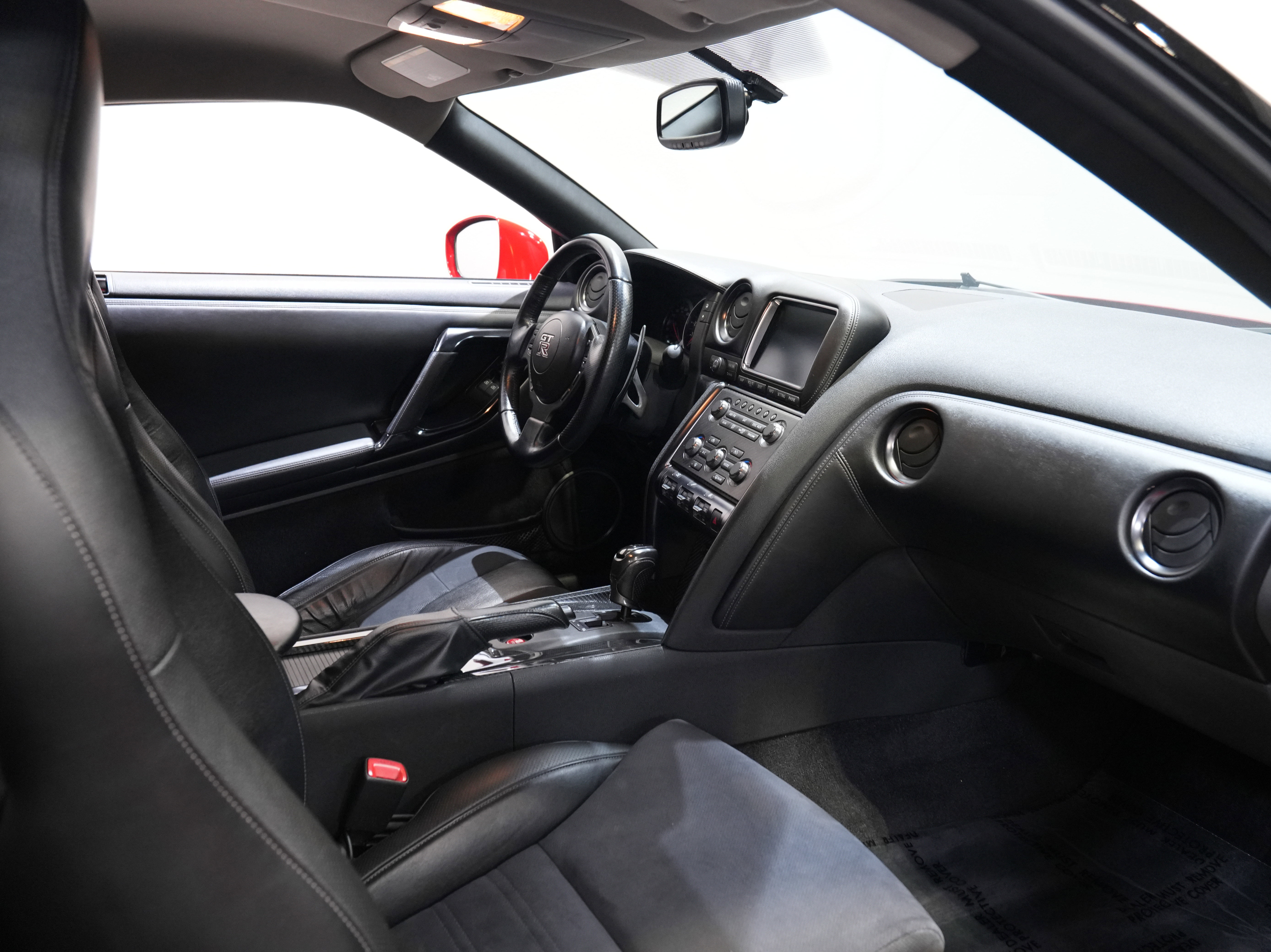 Used 2013 Nissan GT-R Premium AWD/4WD image 31