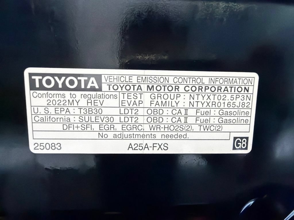 Certified 2022 Toyota RAV4 XLE Premium AWD/4WD image 36