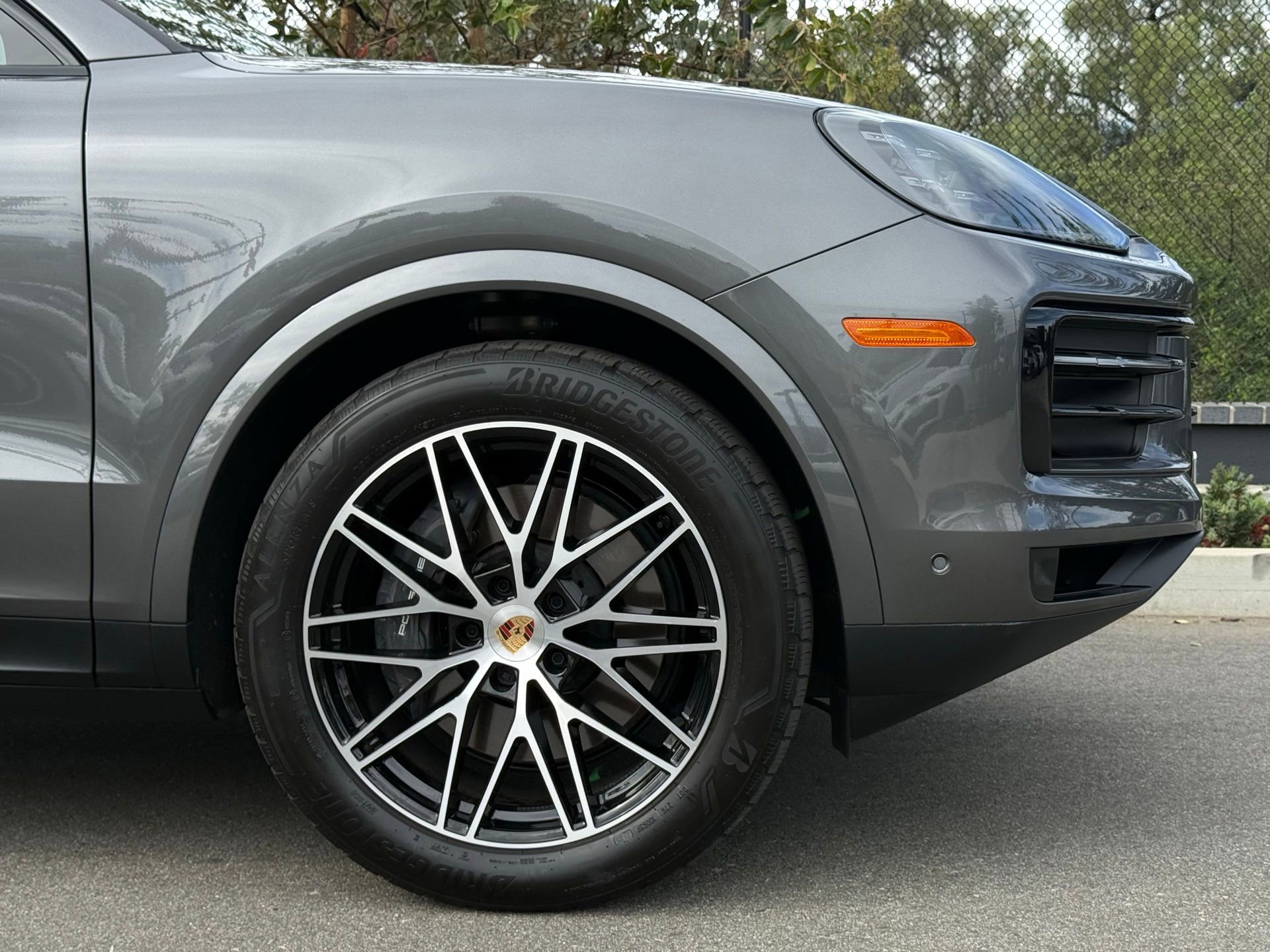 Used 2025 Porsche Cayenne Coupe image 12
