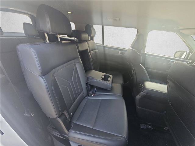 Used 2026 Hyundai Santa Fe SEL AWD/4WD image 18
