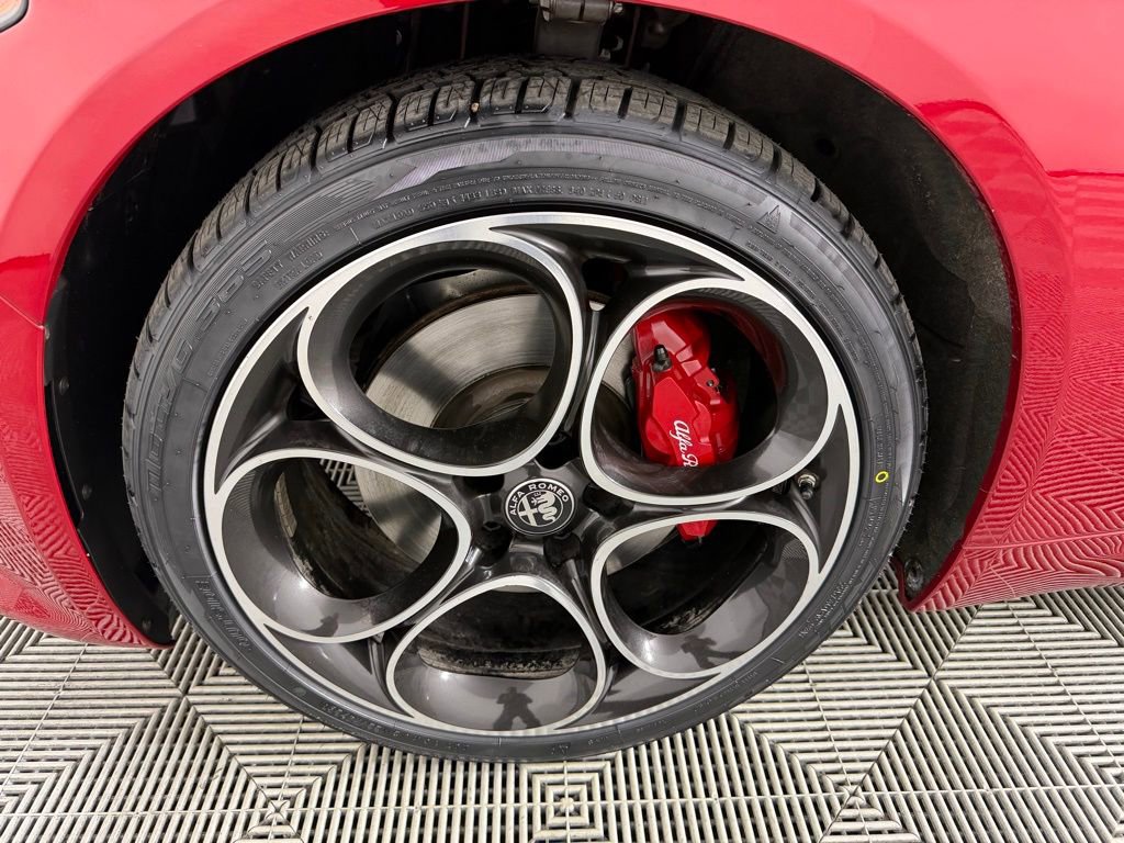 Used 2024 Alfa Romeo Giulia Veloce image 11