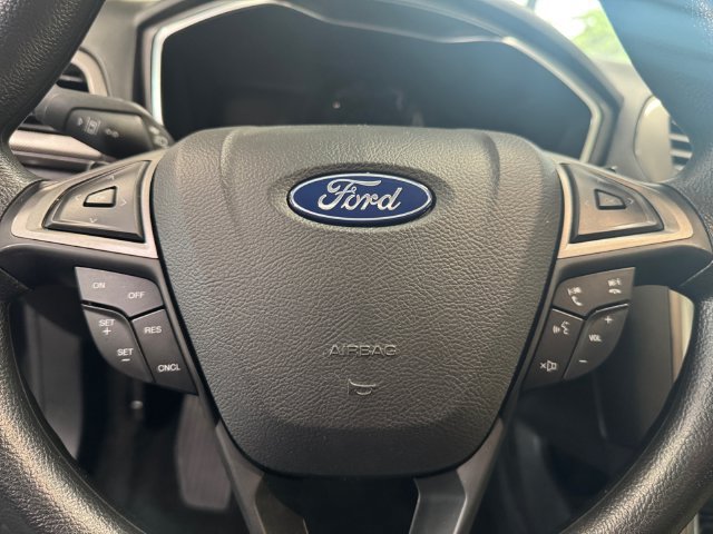 Used 2019 Ford Fusion SE FWD image 19