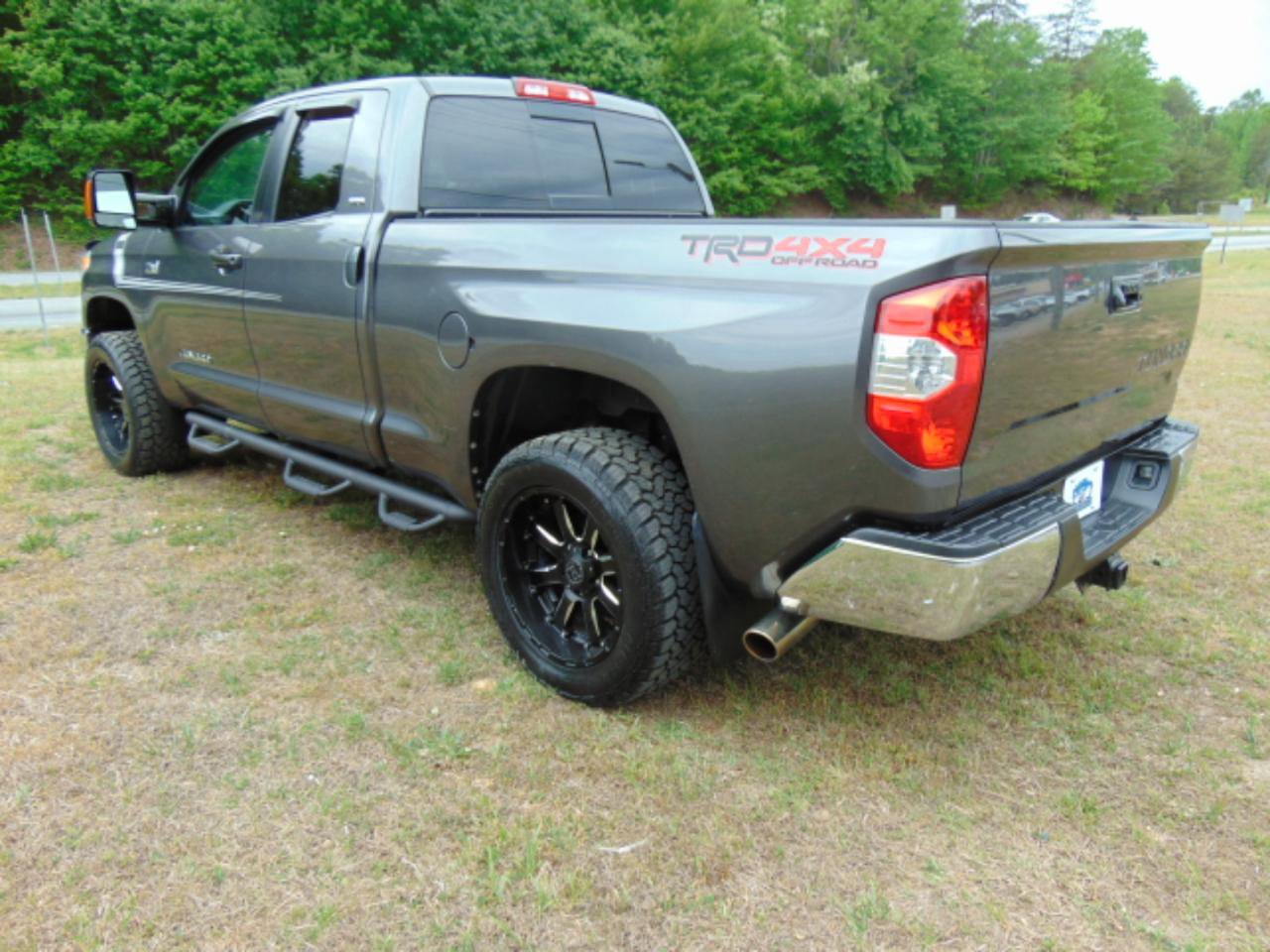 Used 2015 Toyota Tundra SR5 w/ TRD Off Road Package AWD/4WD image 3