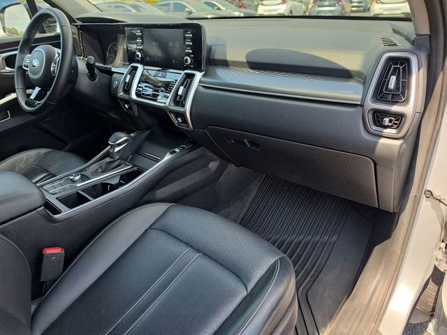 Used 2021 Kia Sorento S image 23