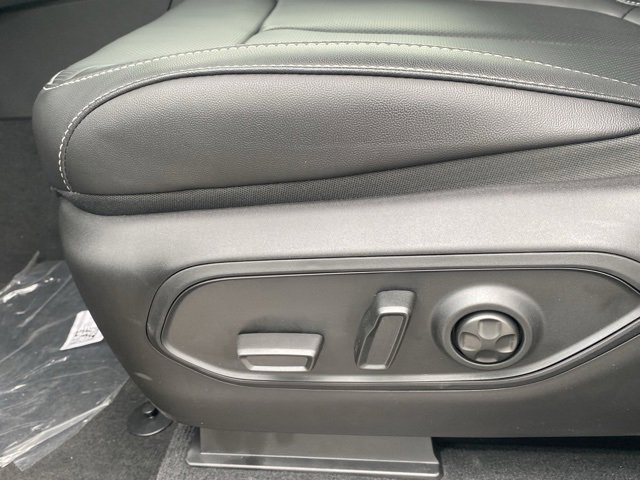 New 2025 Jeep Grand Cherokee Limited image 17