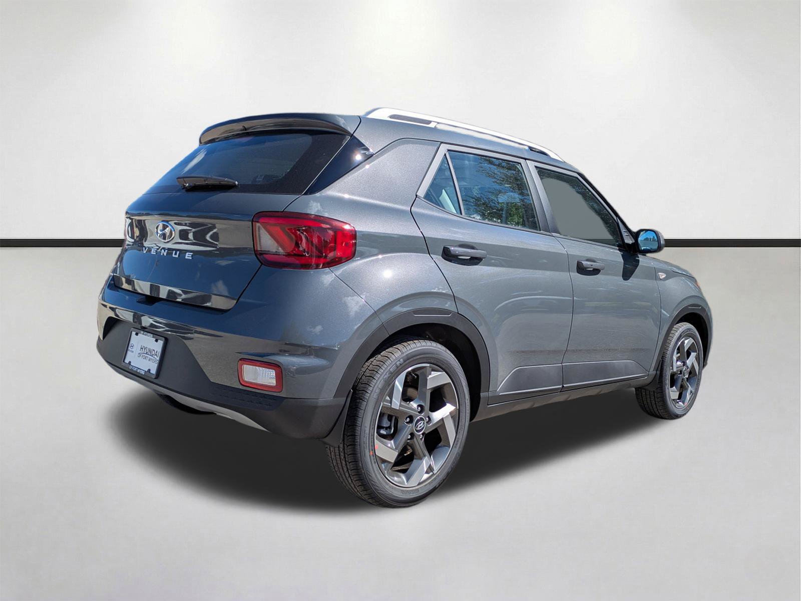 New 2026 Hyundai Venue SEL FWD image 5