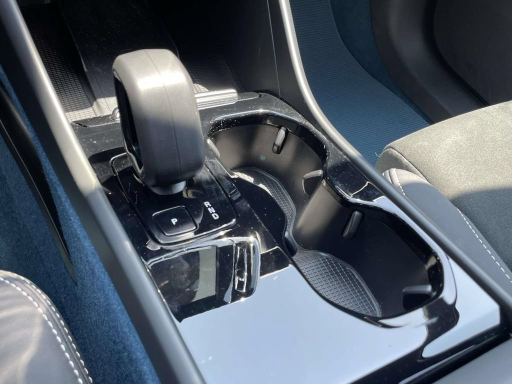 Used 2023 Volvo XC40 Recharge Ultimate AWD/4WD image 21
