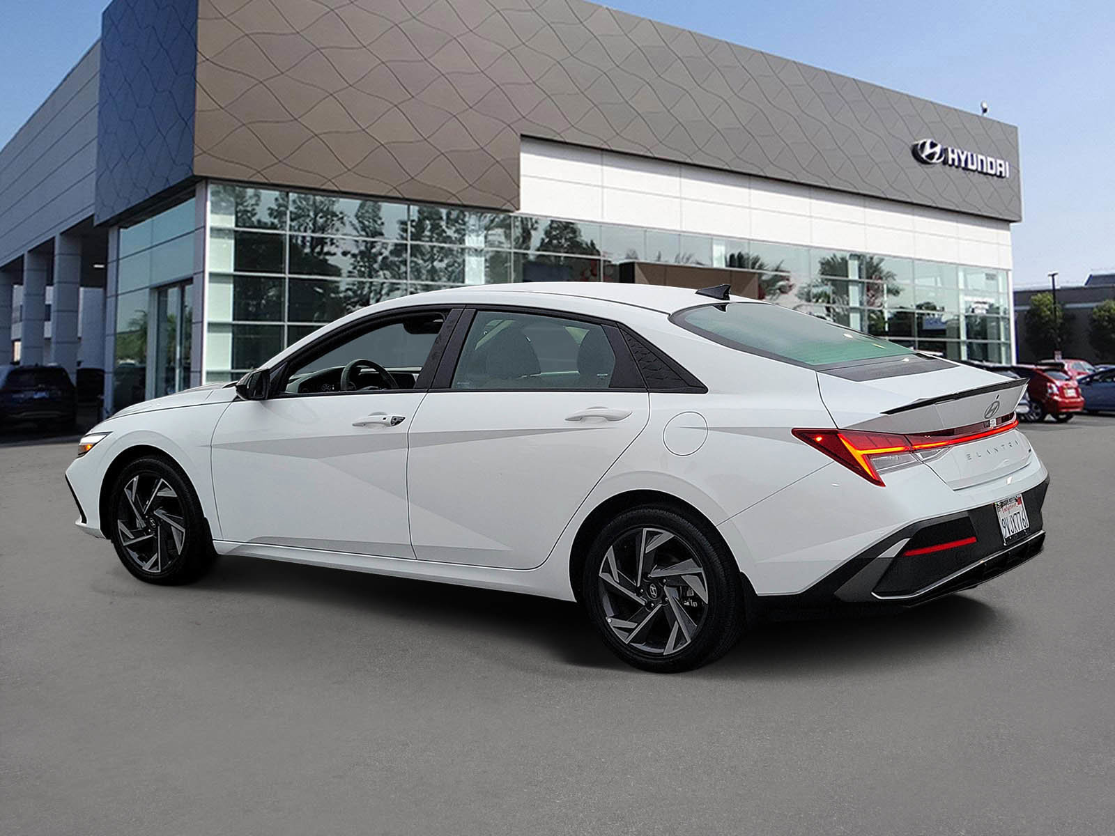 Certified 2025 Hyundai Elantra SEL FWD image 3