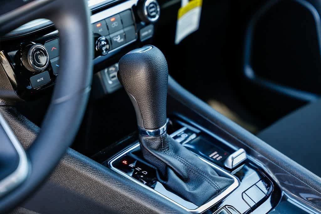 New 2025 Jeep Compass Sport AWD/4WD image 19