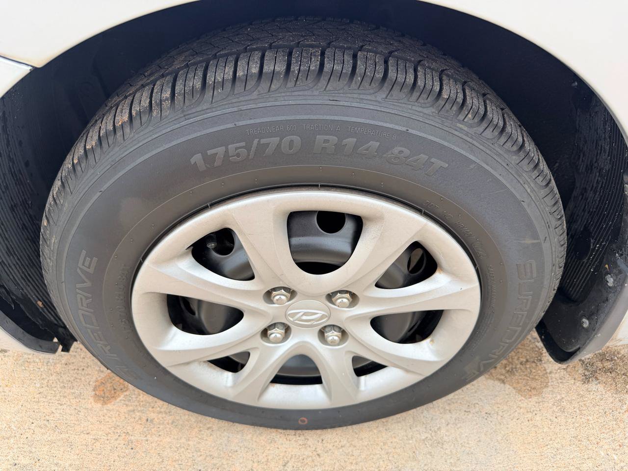 Used 2013 Hyundai Accent GLS FWD image 18