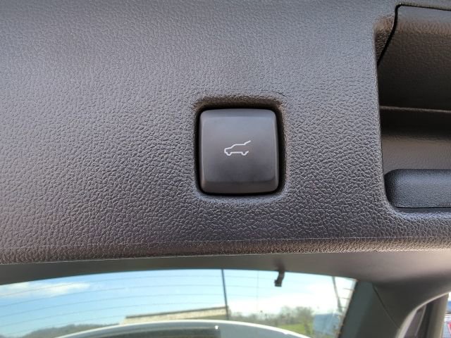 Used 2025 Ford Escape SE image 13