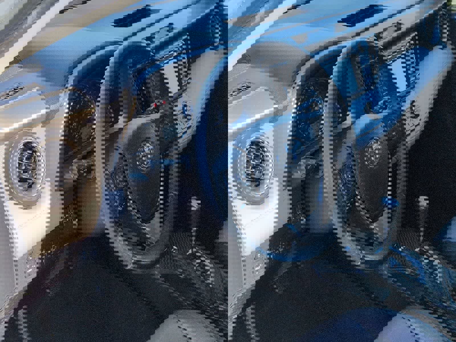 Used 2015 Toyota RAV4 Limited image 10