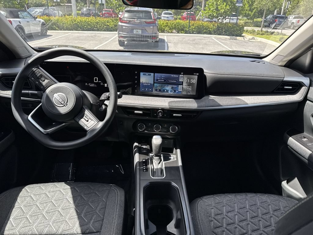 Used 2025 Nissan Kicks SV FWD image 14