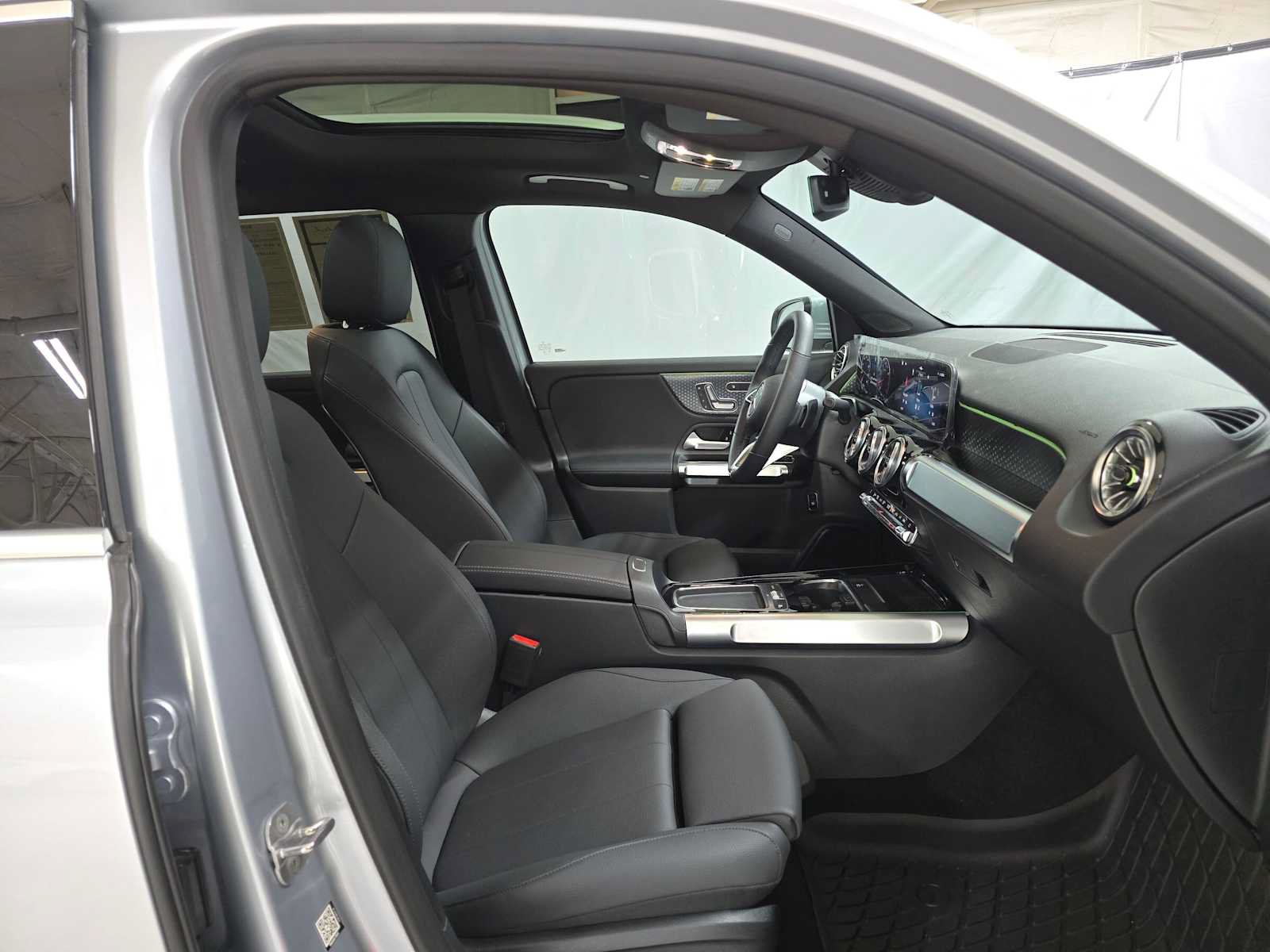 Certified 2026 Mercedes-Benz GLB 250 4MATIC image 11