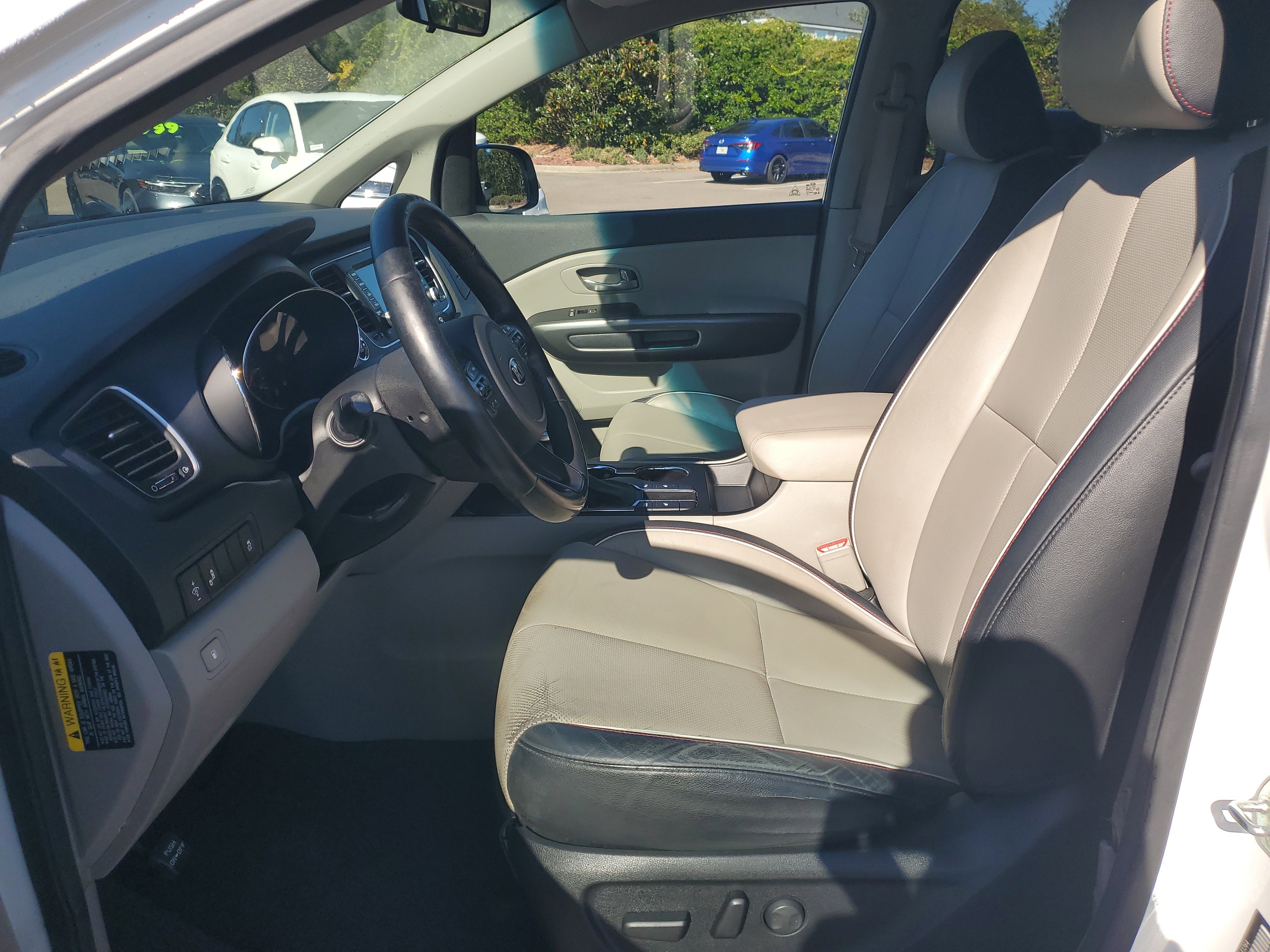 Used 2019 Kia Sedona EX w/ Paint Protection Package image 18