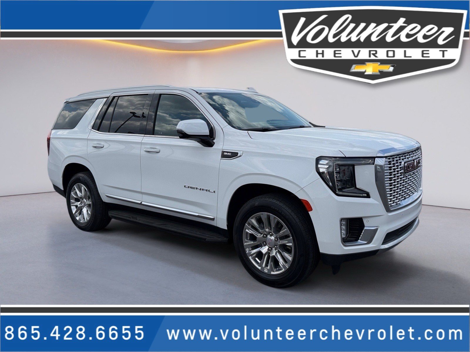Used 2023 GMC Yukon Denali AWD/4WD image 1