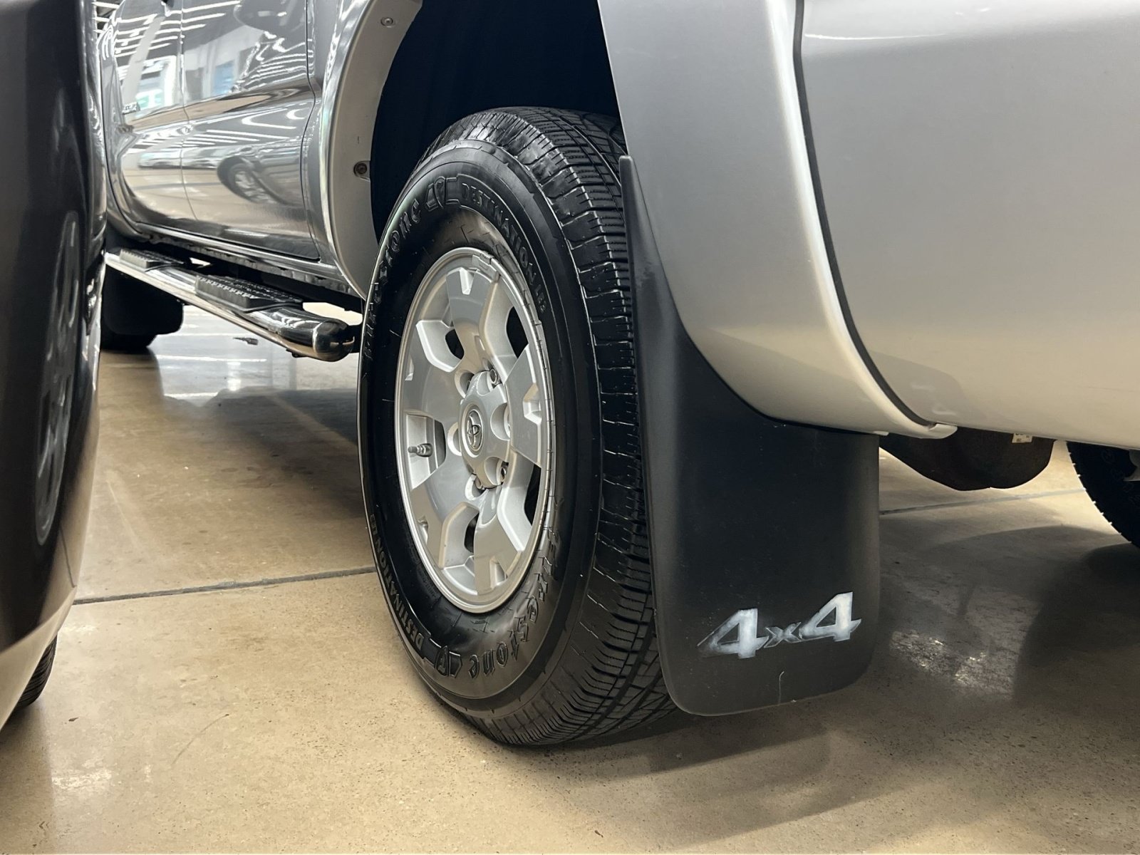 Used 2013 Toyota Tacoma 4x4 Double Cab w/ SR5 Pkg image 8
