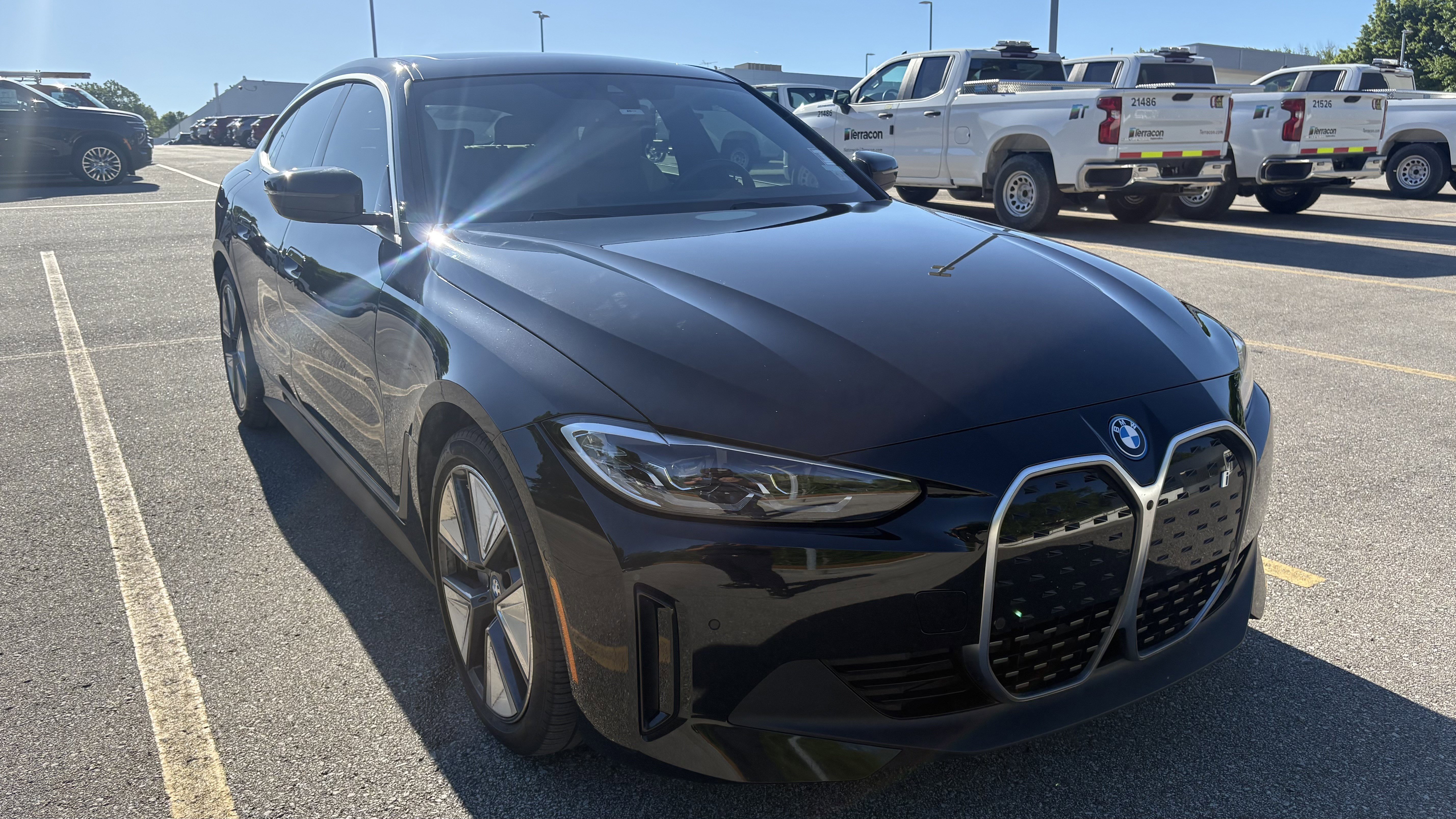 Certified 2024 BMW i4 eDrive40 w/ Premium Package RWD image 2