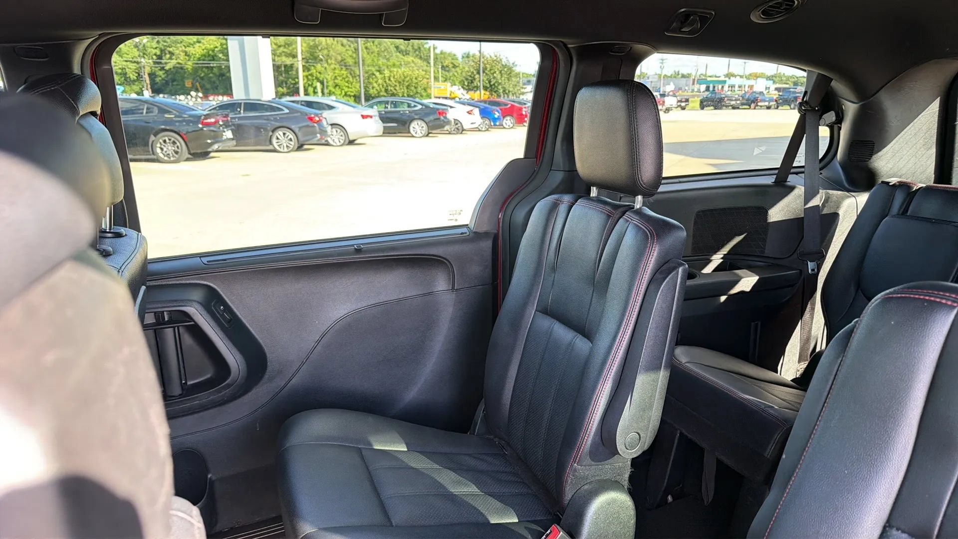 Used 2020 Dodge Grand Caravan GT FWD image 38