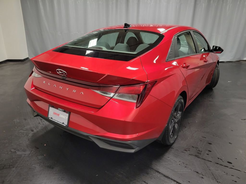 Used 2022 Hyundai Elantra SEL image 8