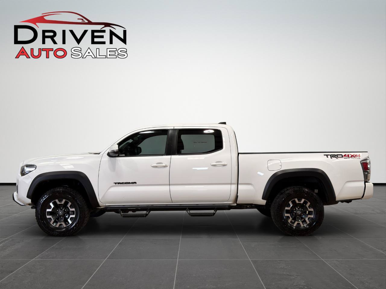 Used 2021 Toyota Tacoma TRD Off-Road w/ Technology Package AWD/4WD image 1