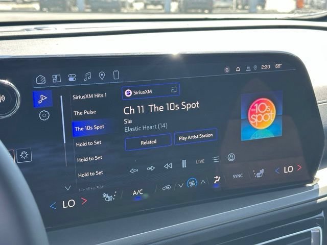 New 2026 Chevrolet Traverse LT w/ LPO, Floor Liner Package AWD/4WD image 19