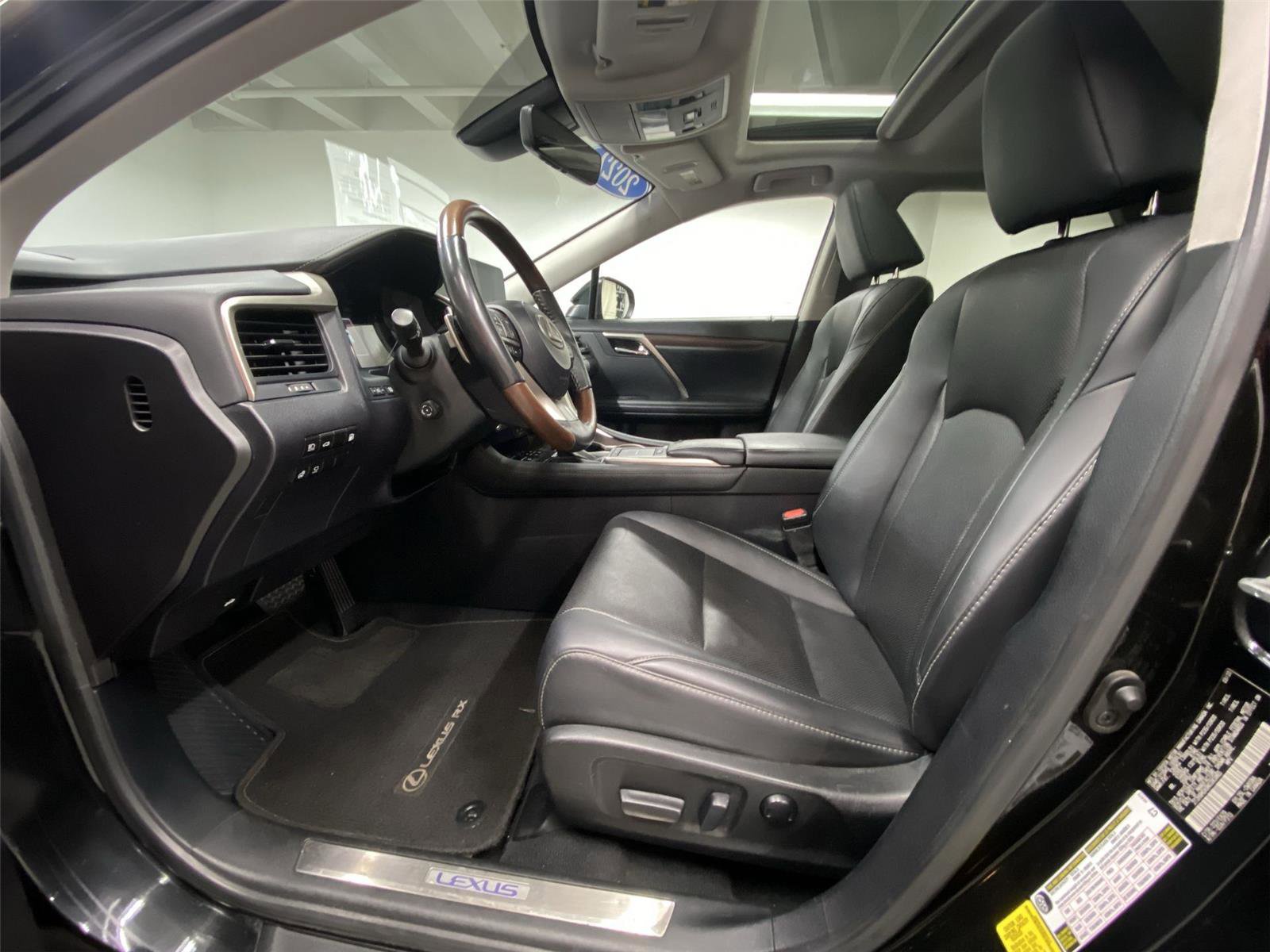 Used 2022 Lexus RX 450h AWD w/ Premium Package image 17
