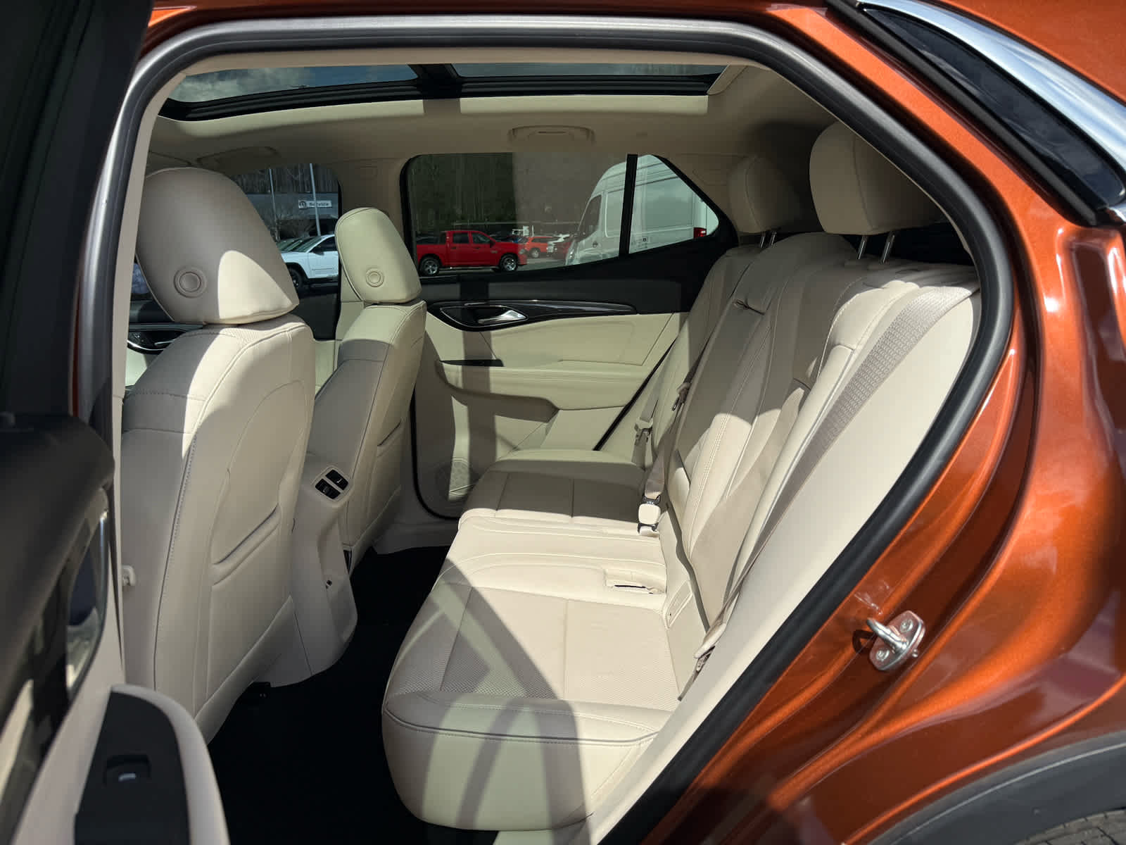 Used 2021 Buick Envision Essence image 25