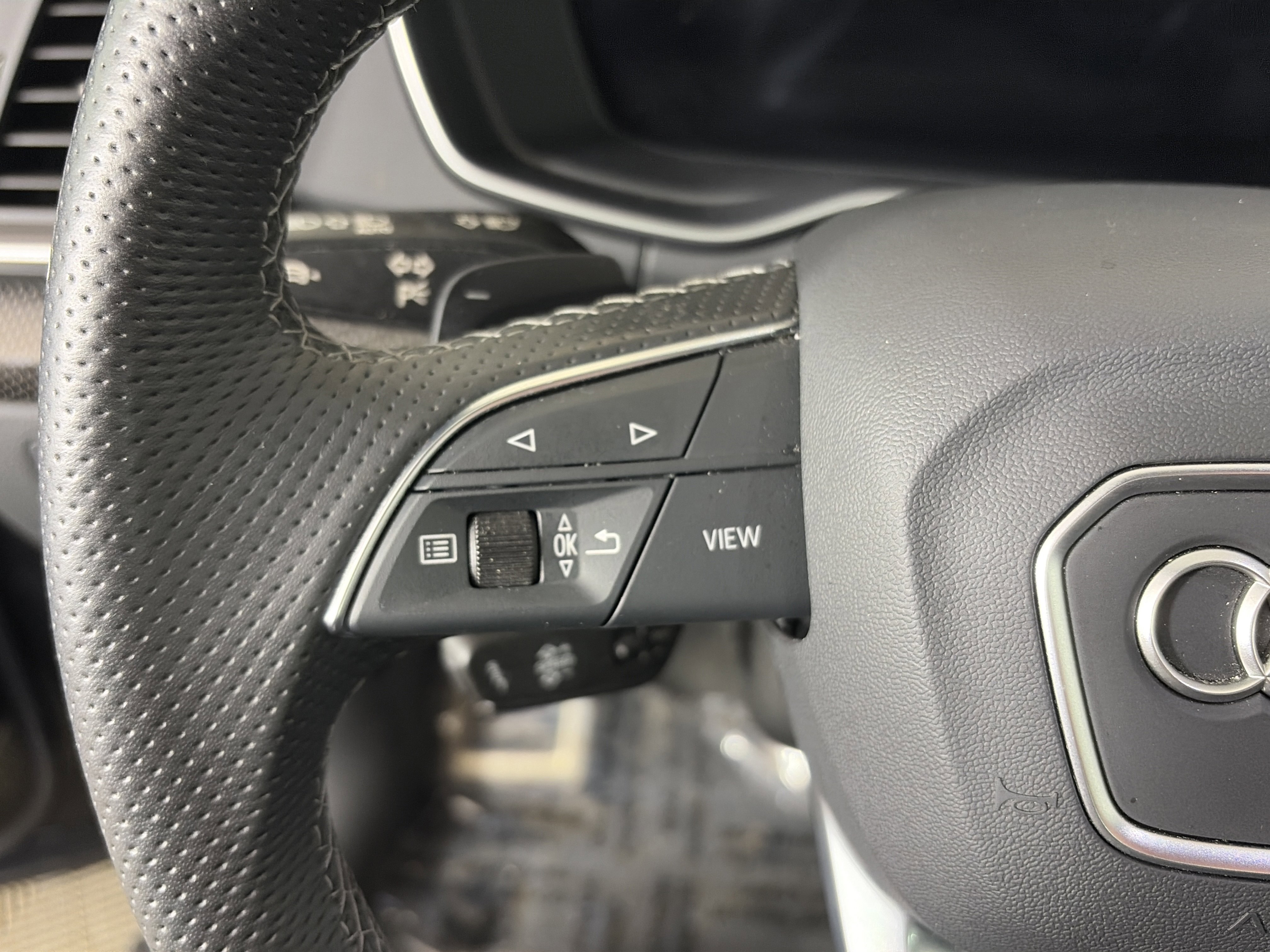 Certified 2023 Audi SQ5 Premium Plus w/ Premium Plus Package image 33