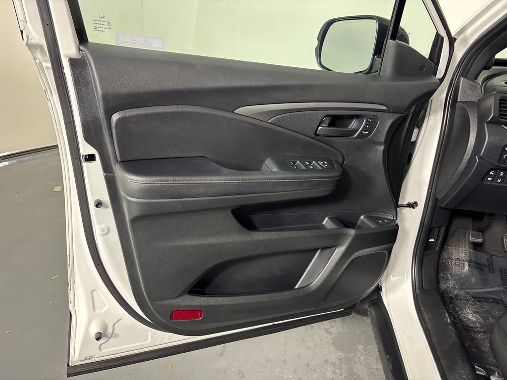 Used 2023 Honda Passport TrailSport image 35