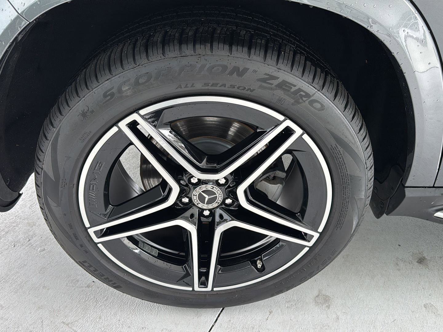 Used 2024 Mercedes-Benz GLS 450 GLS 450 image 32