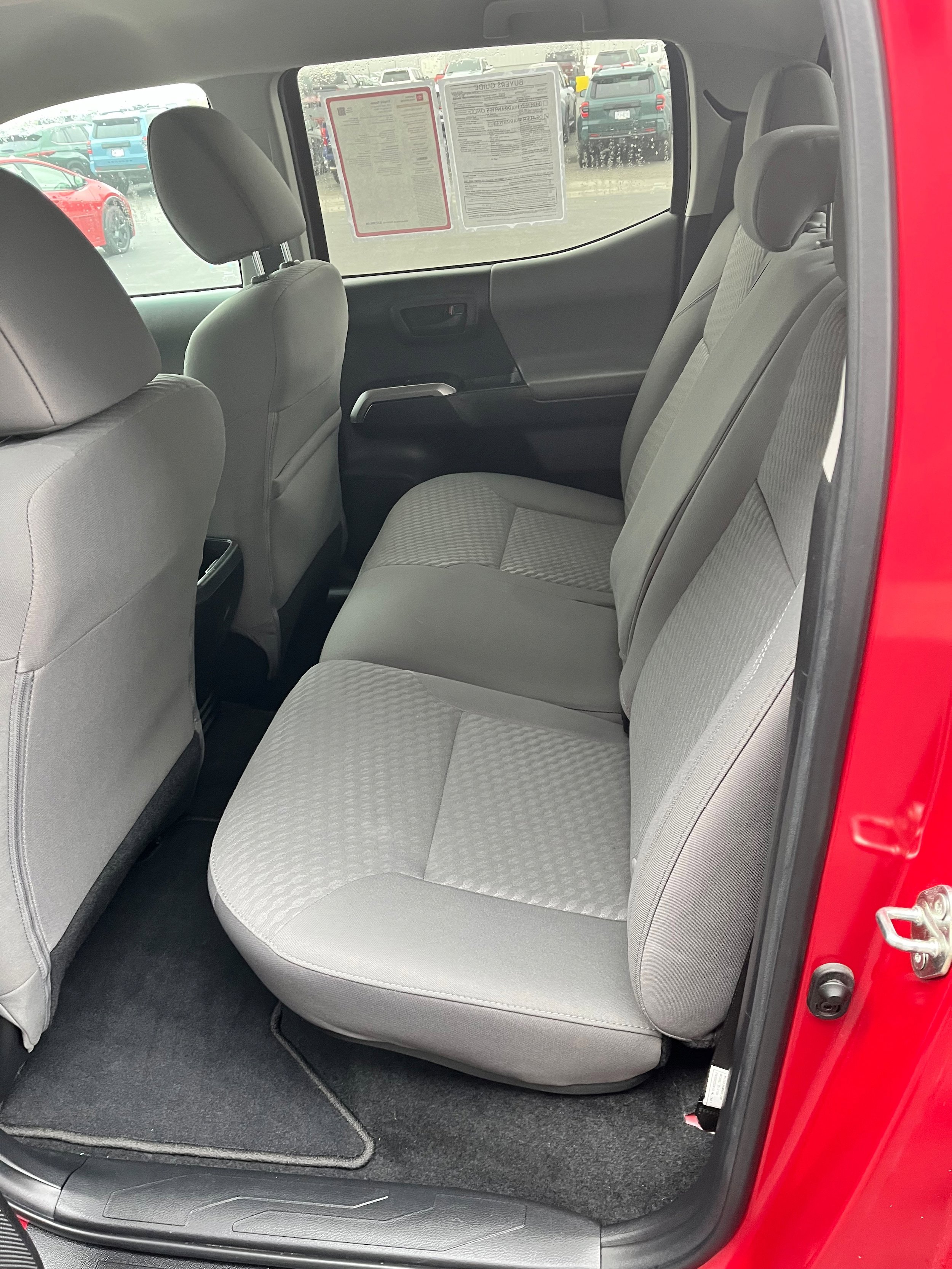 Certified 2022 Toyota Tacoma SR5 AWD/4WD image 12