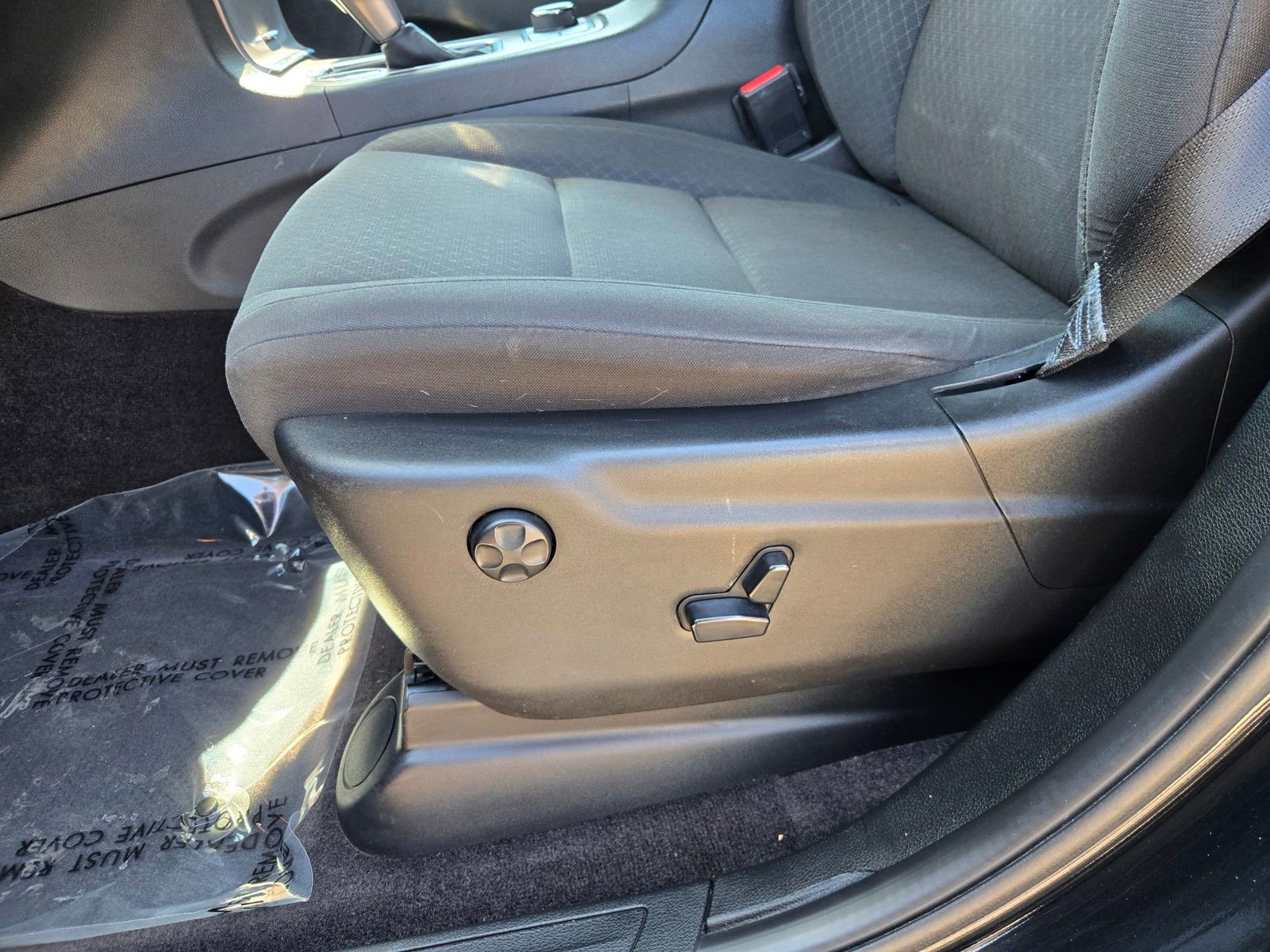 Used 2018 Jeep Grand Cherokee Laredo AWD/4WD image 14