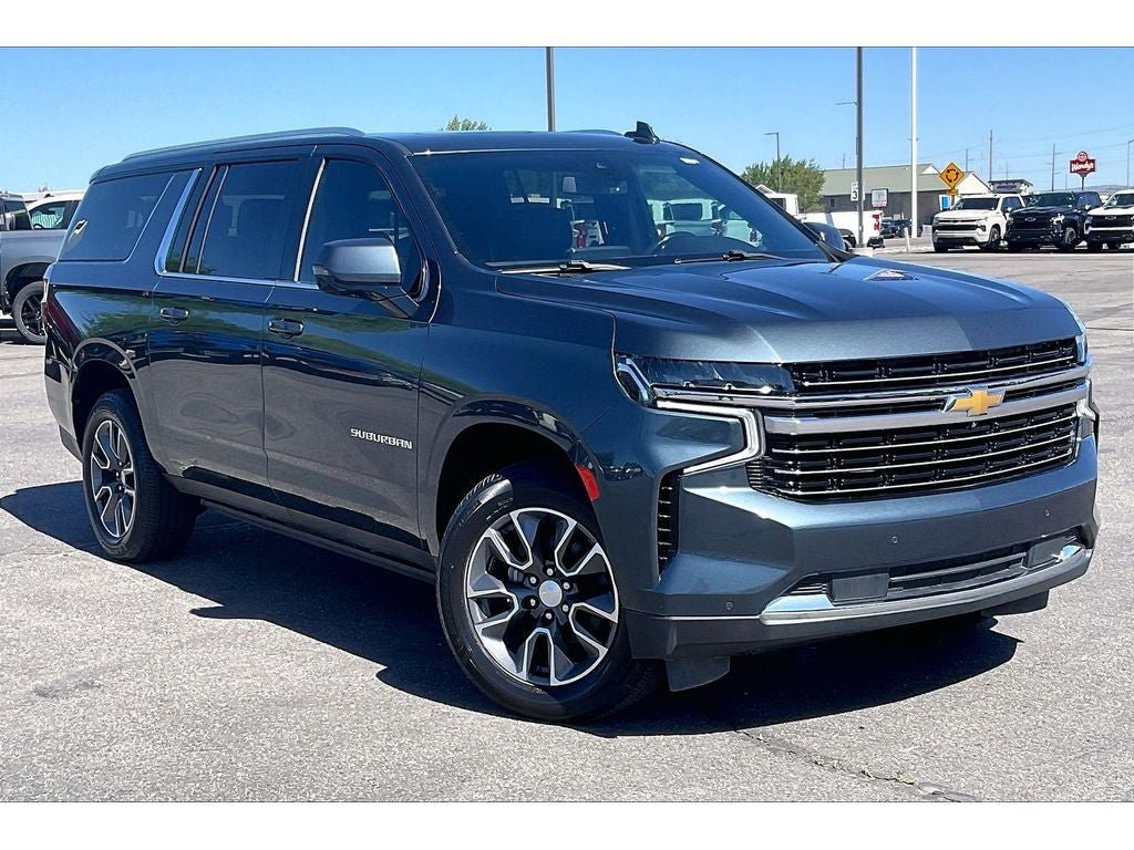 Used 2021 Chevrolet Suburban LT w/ LT Signature Plus Package AWD/4WD video 2