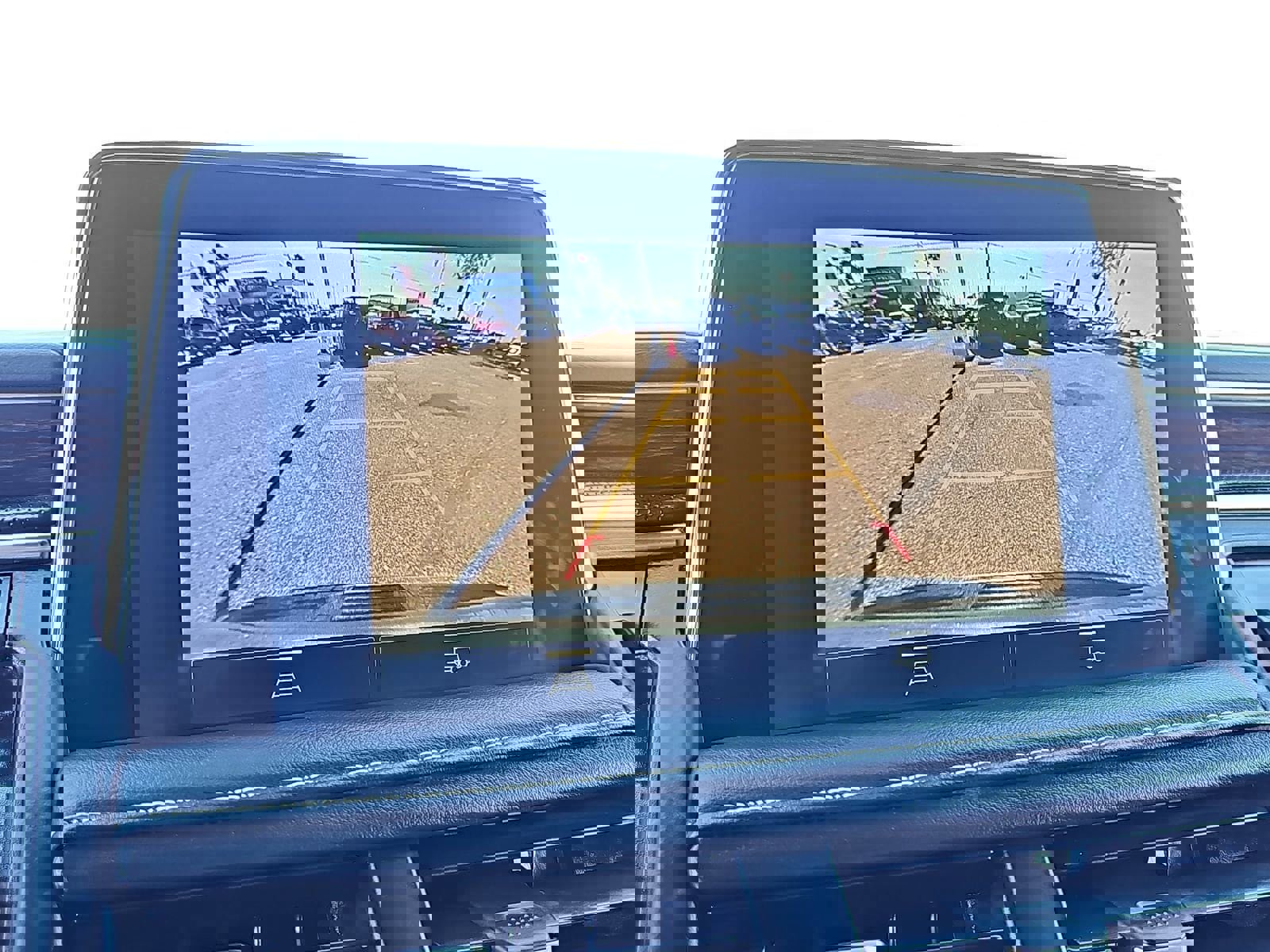 Used 2023 Chevrolet Suburban Premier image 25