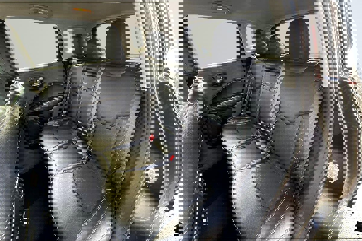 Used 2019 Jeep Compass Latitude w/ Popular Equipment Group image 26