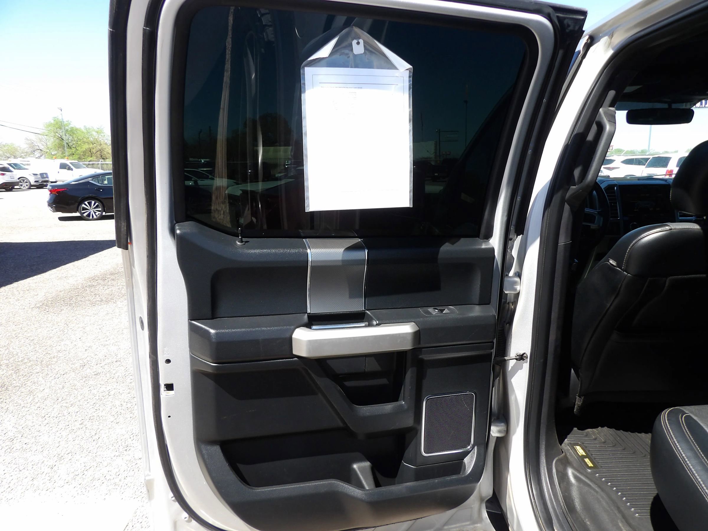 Used 2015 Ford F150 Lariat AWD/4WD image 10