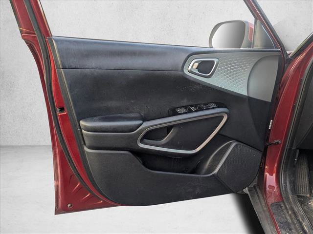 Used 2020 Kia Soul LX FWD image 12