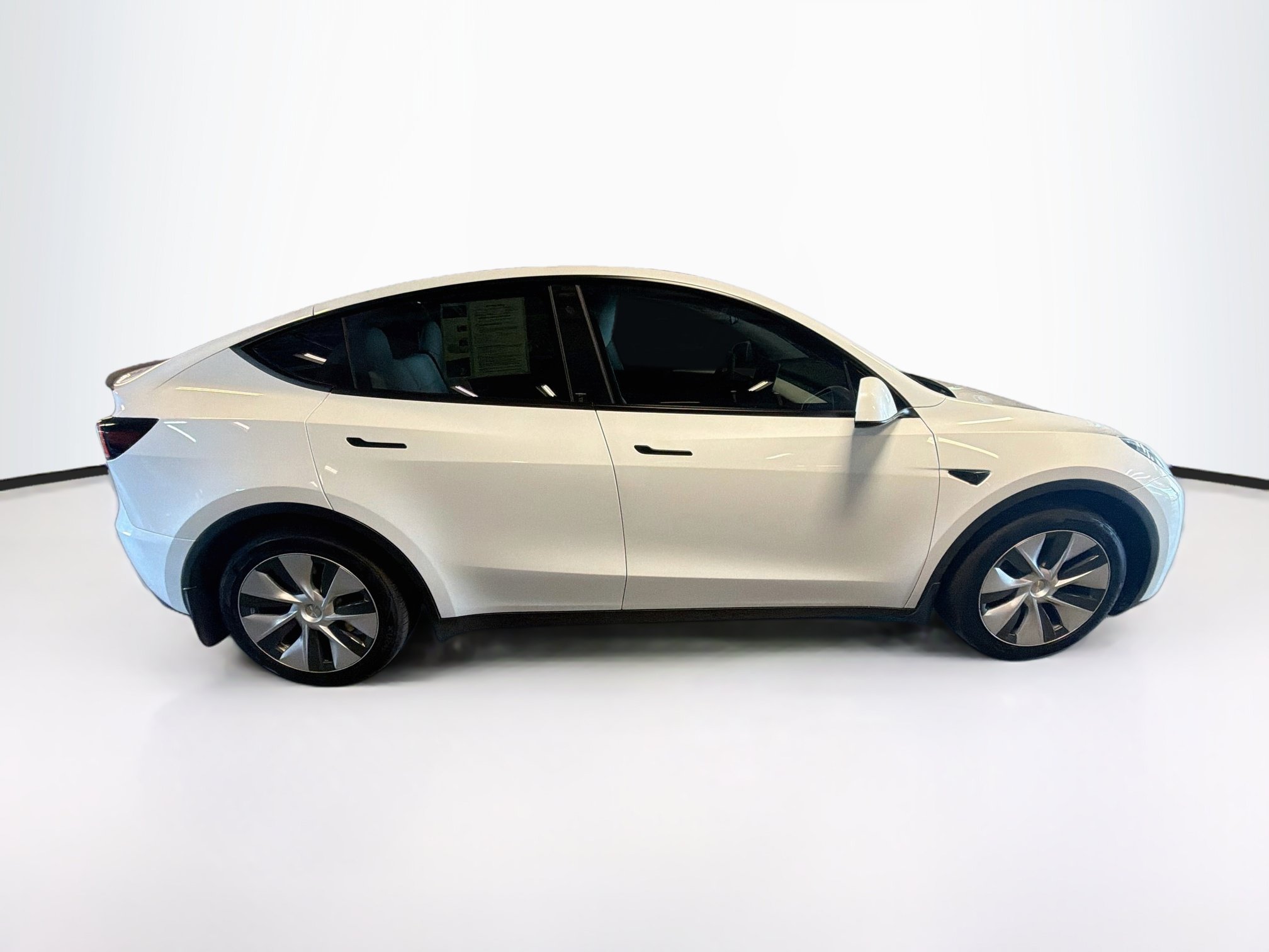 Used 2023 Tesla Model Y Long Range AWD/4WD image 10